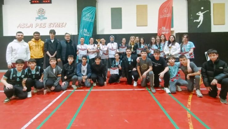 Badminton Yıldızlar İl Birinciliği Müsabakaları Sona Erdi