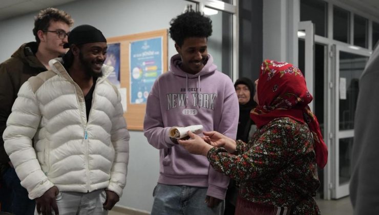 Düzce Üniversitesi’nde “Anne Eli” Etkinliği Düzenlendi