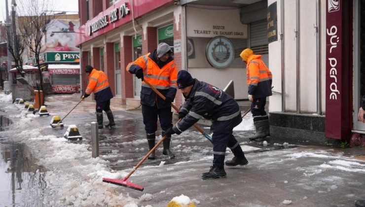 Düzce Belediyesi’nden Karla Mücadele Çalışmaları