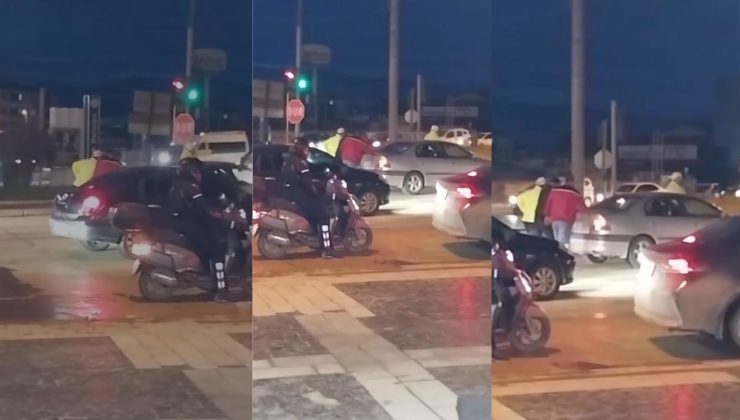 Arızalanan Otomobilin Sürücüsünün Yardımına Polis Ekipleri Koştu