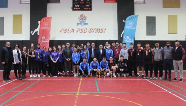Okul Sporları Badminton İl Birinciliği Müsabakaları Sona Erdi