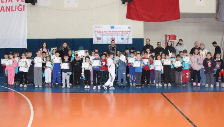 Düzce’de Minik Öğrencilere Temel Atletizm Etkinliği Düzenlendi