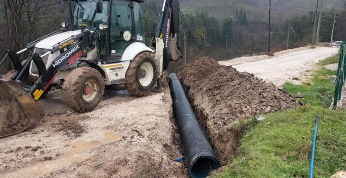 Yığılca Hebeler Köyü’ne Çifte Hizmet: Yol Bakım ve Boru Döşeme Tamamlandı