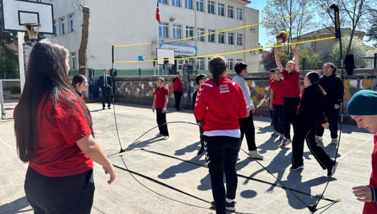 Düzce’de Okullarda Spor Coşkusu: ‘Hareket Okulumda’ Projesiyle Öğrenciler Sahada