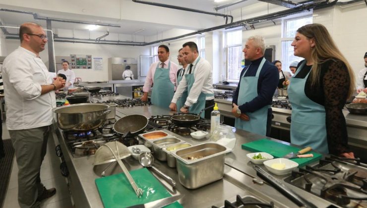 Turizm Fakültesinde Otizm Farkındalığı İçin Anlamlı Etkinlik: “Aynı Hamurdan Farklı Tatlar”