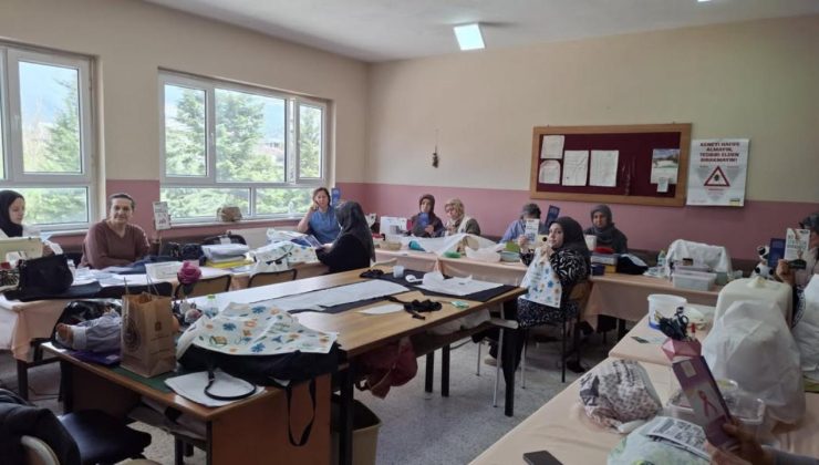 Çilimli’de Kursiyerlere Sağlık Eğitimi: KKKA ve Kanser Taramaları Anlatıldı